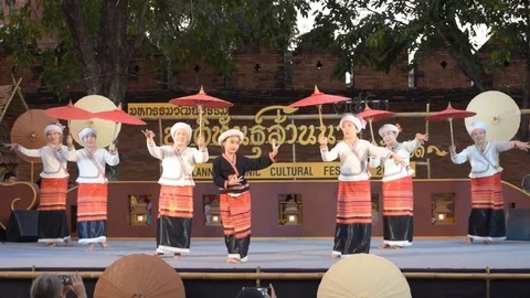 Ethnic dance (Tailue dance) show tourist in Lanna Ethnic cultural Festival Stock Footage 73326846