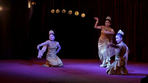 Ethnic Dancing in Myanmar (Burma) Stockbeeldmateriaal 36415415