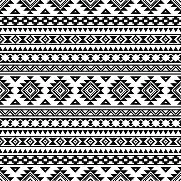 Ethnic geometric abstract background design. Seamless pattern in folk art style. Illustrazione stock
