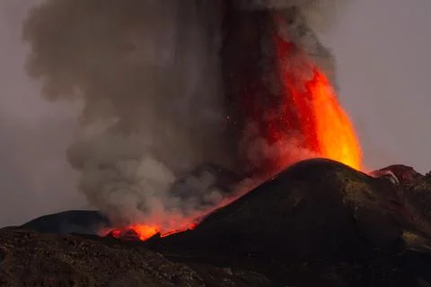 Etna volcano in eruption 스톡 사진