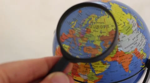 Europe - world map Element through a magnifying glass Vídeo Stock 67240000