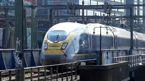 Eurostar train 動画素材 111867136