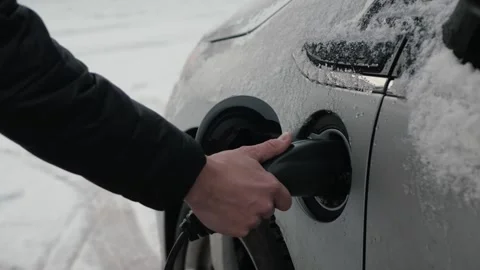 EV car snow Vídeos de archivo 263596991