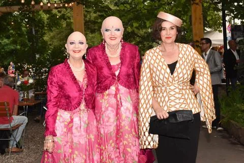  Eva und Adele, Fiona Bennett Prinz William und seine Ehefrau, die Herzogi... Fotos Stock