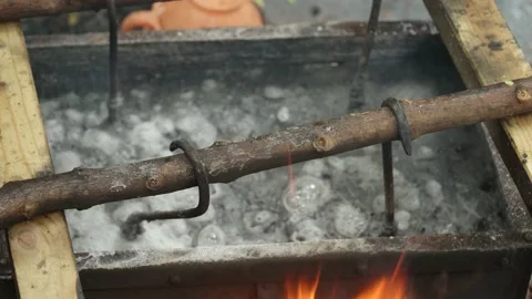 Evaporation of salt from a solution 動画素材 199485457