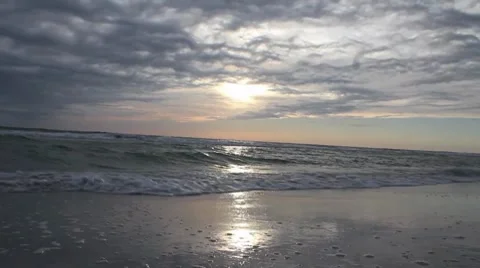 Evening beach slomo Видео 7746001