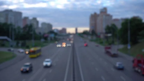 Evening city road with traffic Video stock 112093563
