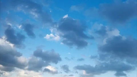 Evening Clouds Float On blue Sky Timelapse 스톡 동영상 79815177