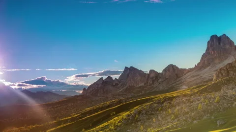 Evening in the Dolomites. Time Lapse Vidéo 106455674