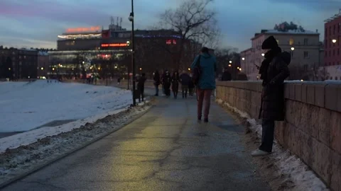Evening footage of walking path by Vistula River in Krakow, Poland. Stock Footage 147940993