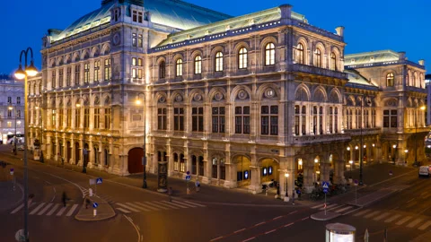 Evening hyperlapse Vienna Opera Video stock 146519522