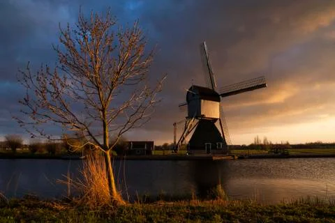 Evening light at Kinderdijk Stock Photos
