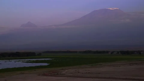 Evening light on Mount Kilimanjaro Stock Footage 134899880