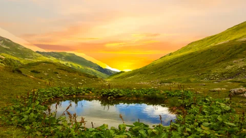 Evening mountain valley time lapse scene Vídeos de archivo 263320004