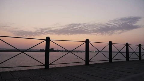 Evening by the ocean Stockbeeldmateriaal 113475282