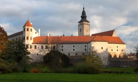 Evening panoramic view of Telc or Teltsch town castle or chateau, Czech repub Stock Photos