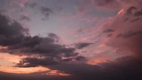 Evening purple sky timelapse at dramatic sunset. Stock Footage 157100948