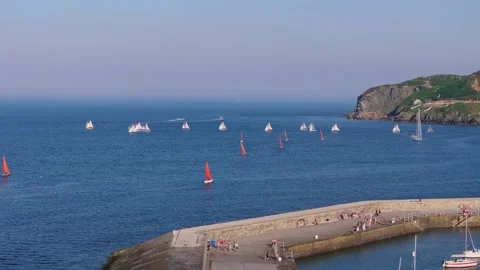 Evening Regatta Fleet Off Howth Harbour Breakwater, Fixed High Angle Stockbeeldmateriaal 339071131
