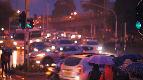 Evening rush hour at rain, time lapse Vídeo Stock 98432590