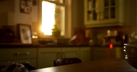 Evening Sunlight Streaming Into Kitchen Видео 100041579