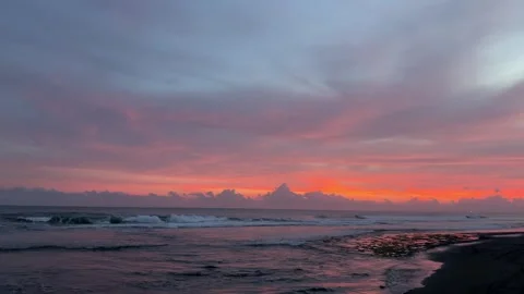 Evening sunset on the ocean Vidéo 278445193