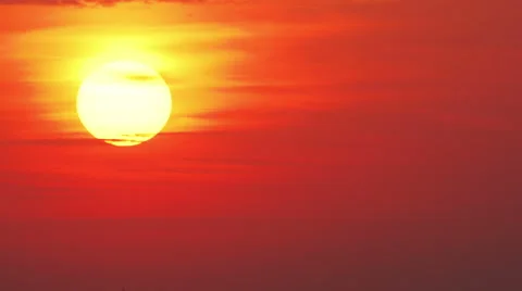 Evening sunset through the clouds 스톡 동영상 40870499