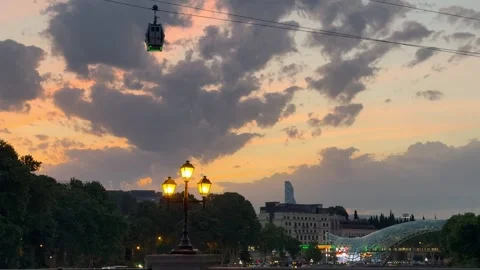 Evening Tbilisi 2 Vídeos de archivo 336511753