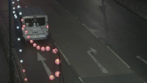 Evening in Torquay. Traffic passing red lights Stock Footage 179527582