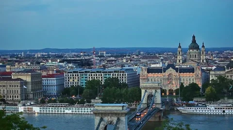 Evening view to Chain bridge in Budapest city Hungary 스톡 동영상 65369207