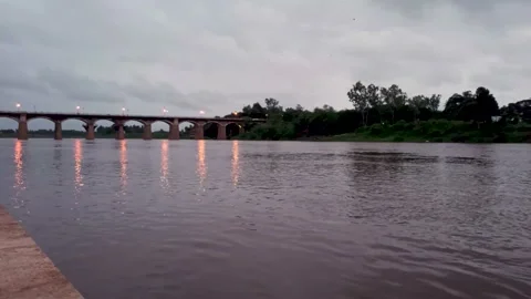 Evening view of Irwin bridge, Sangli Maharashtra from krishna river bank. Stock Footage 138323202