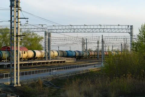Evening view of the railway, on which there are tank cars Stock-Fotos