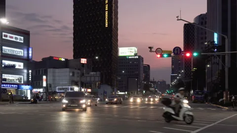 Evening view of road intersection at downtown of Seoul Stock Footage 85498155