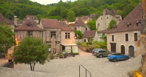 Evening view of Saint-Cirq Lapopie village in France Stock Footage 315511561