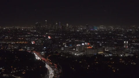 The evenings rush-hour traffic on the 101 through Hollywood￼ Stock Footage 119340455