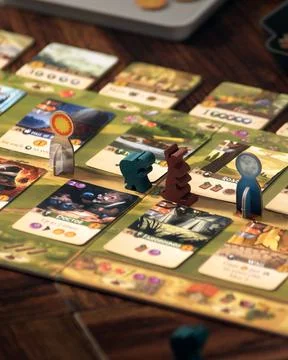 Everdell Duo board game components close up with main board cards wooden to.. Foto stock