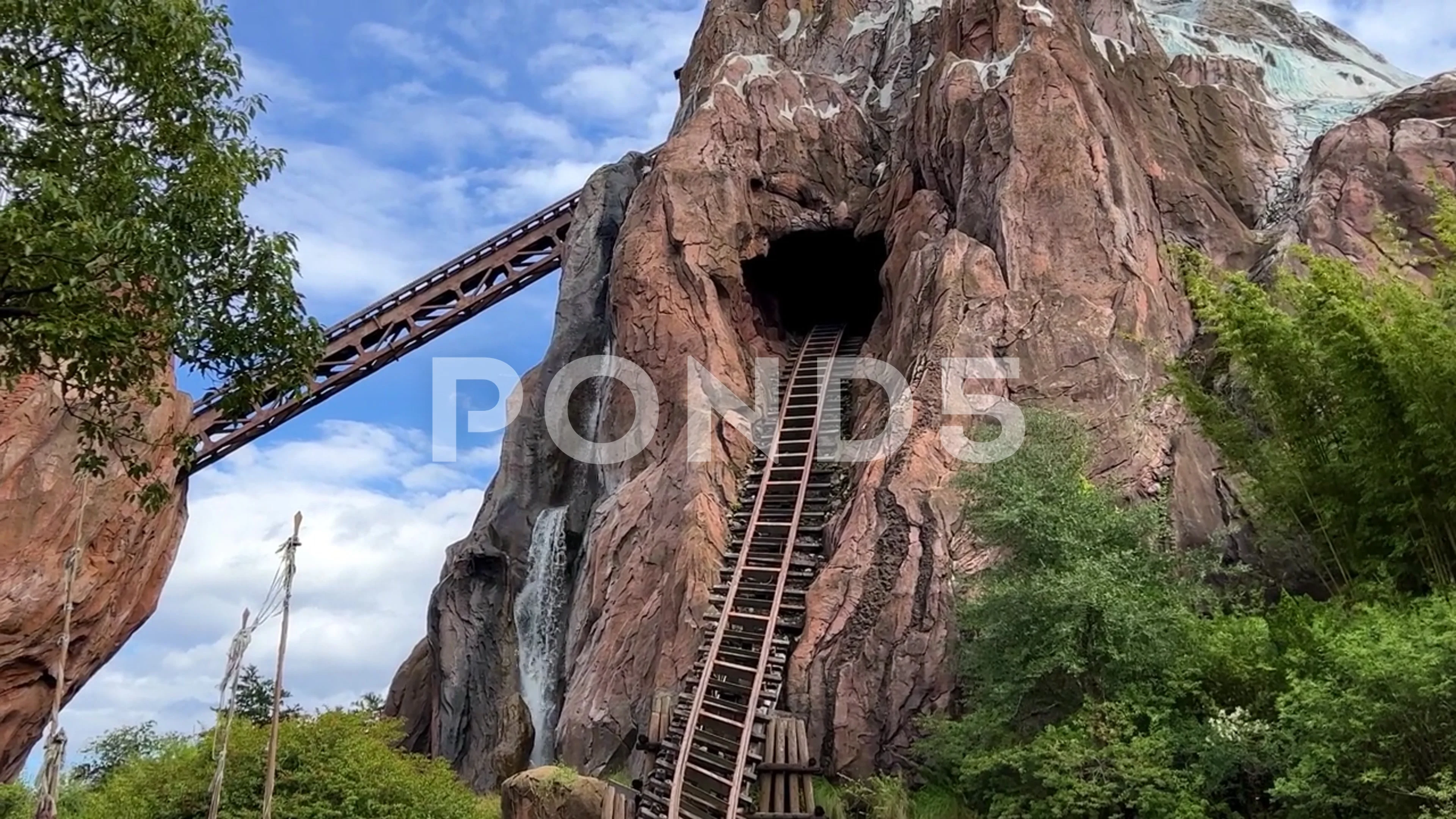 https://images.pond5.com/everest-roller-coaster-ride-animal-footage-167234919_prevstill.jpeg