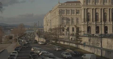Everyday rush hour traffic along the Danube river side in Budapest. Stock Footage 148435331