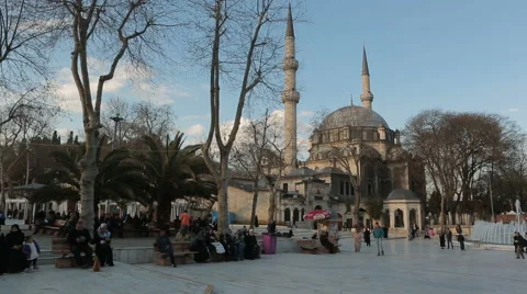 Everyday thousands of people visit  Eyup Sultan Stock Footage 61243953