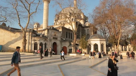 Everyday thousands of people visit  Eyup Sultan Stock Footage 61246530