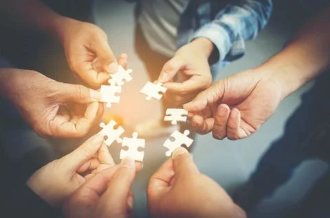 Everyone is an important jigsaw at work. Stock-Fotos