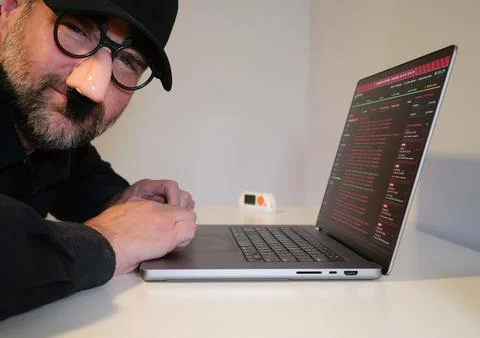 Evil Twin Public Wireless Network Hacker Concept Foto stock