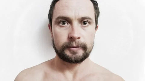 Evolution example - face transformation of the man into monkey. Face of the Vídeos de archivo 131968241