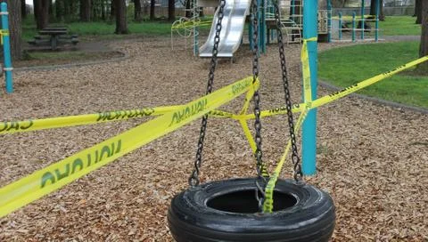 In an evolving response to the COVID-19 outbreak, Vancouver Parks and Recreation Foto stock