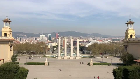 Ew on Placa de Espanya and the fountain in Barcelona Video stock 152411030