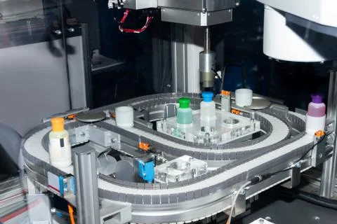 Example of line conveyor conveyor as stigmatization of manufacturing producti Foto stock