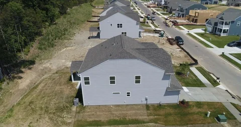 Example plot of land with classic American house drone aerial 4k Vídeos de archivo 114139673