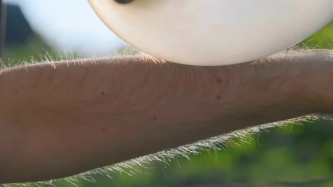An example of static electricity. Hair rises from static electricity. Video stock 195122821