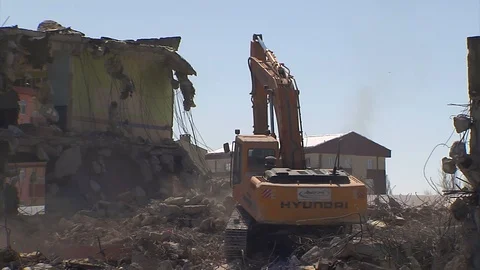 Excavations after the earthquake 動画素材 128559087