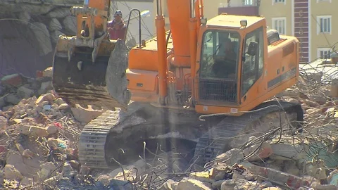 Excavations after the earthquake 動画素材 128772268