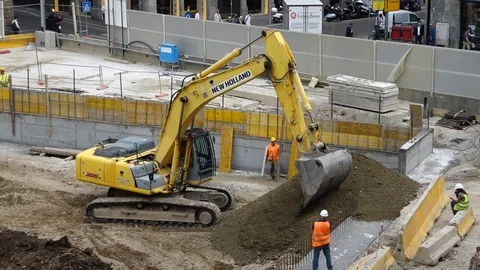 Excavator in action Video stock 91207051